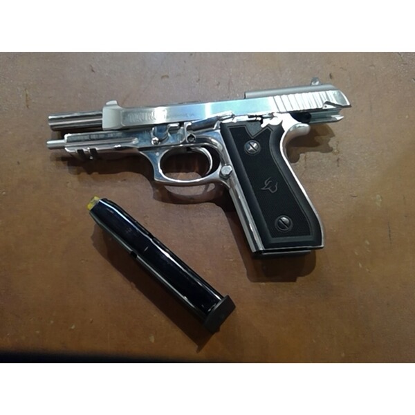 Halbautomatische Pistole Taurus PT92 9mmLuger