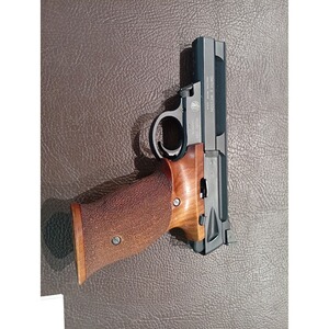 halbautomatische Pistole Smith & Wesson 22A im Kaliber .22lr gebraucht