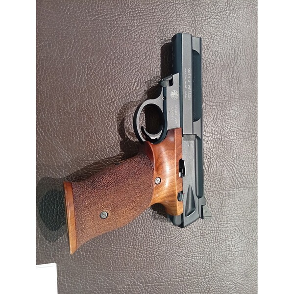 halbautomatische Pistole Smith & Wesson 22A im Kaliber .22lr gebraucht