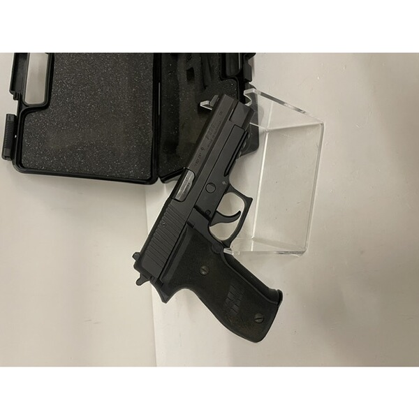 Pistole SIG Sauer P226 im Kaliber 9mmLuger gebraucht