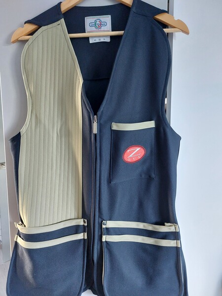 ZOLI Schiessweste Rechts