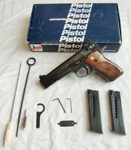 SPORTPISTOLE S&W, MOD. 52-2 MID-RANGE, Kal. .38 SPECIAL WC, IN ORIGINALBOX MIT ERSATZMAGAZIN, TOP!!!