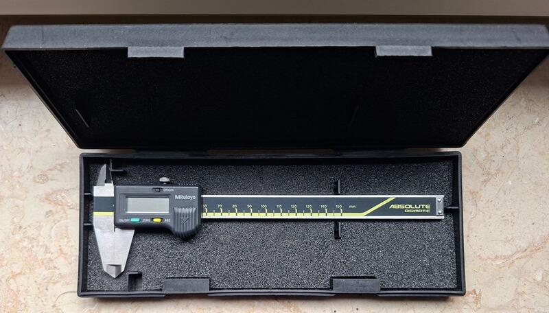 Mitutoyo digitaler Meßschieber CD-15CP