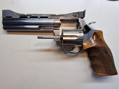 Smith & Wesson Mod. 686 PPC - .357 Mag. – 4 Positionen Wichita-Visierung & Nill-Griff, BDS, BDMP, Me
