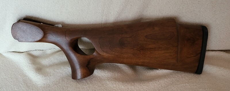 Hinterschaft für Blaser K95 Lochschaft Nussbaum