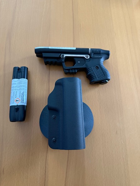 Piexon JPX 2 GEN 1 Pfefferspraypistole mit integriertem Laser, zusätzlich 1 Magazine, Holster JPX 2