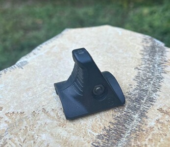 Handstop Magpul XTM Hand Stop Einzelteil / Modul für Picatinny Schiene - Schwarz