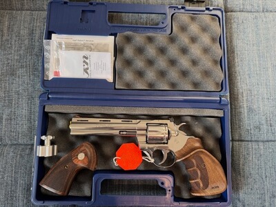 Colt Revolver Pygthon. 6 - neuwertig - Kal. .357 mag. m. Nillgriff