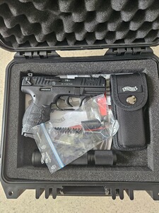 Walther P22 9mm Schreckschuss , Walther Taschenmesser, Walther Taschenlampe