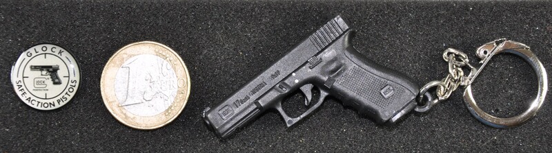 original Werbeanstecker von GLOCK, Glock-Logo + Schlüsselanhänger GLOCK 17