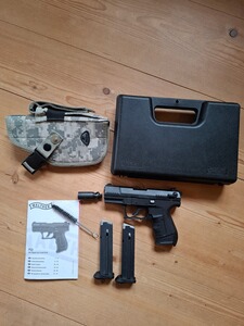 UMAREX WALTHER P22 9mm P.A.K. inkl. Ersatzmagazin, Abschussbecher Fidragon Holster