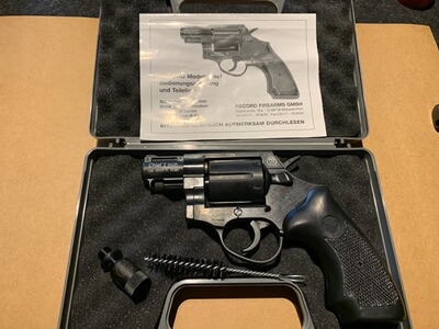 Record Chief Revolver neu