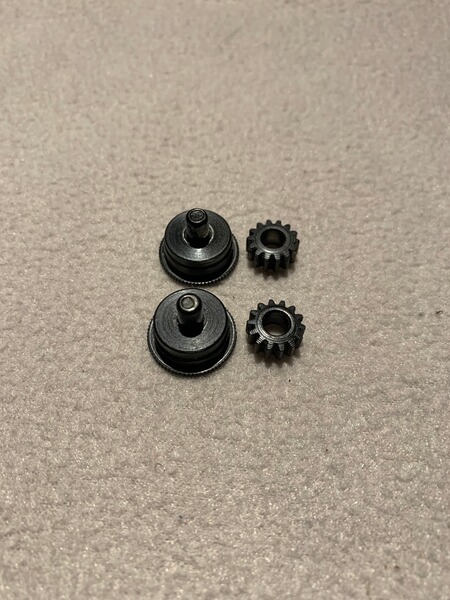 Diana 75 Stirnräder mit Achsschrauben