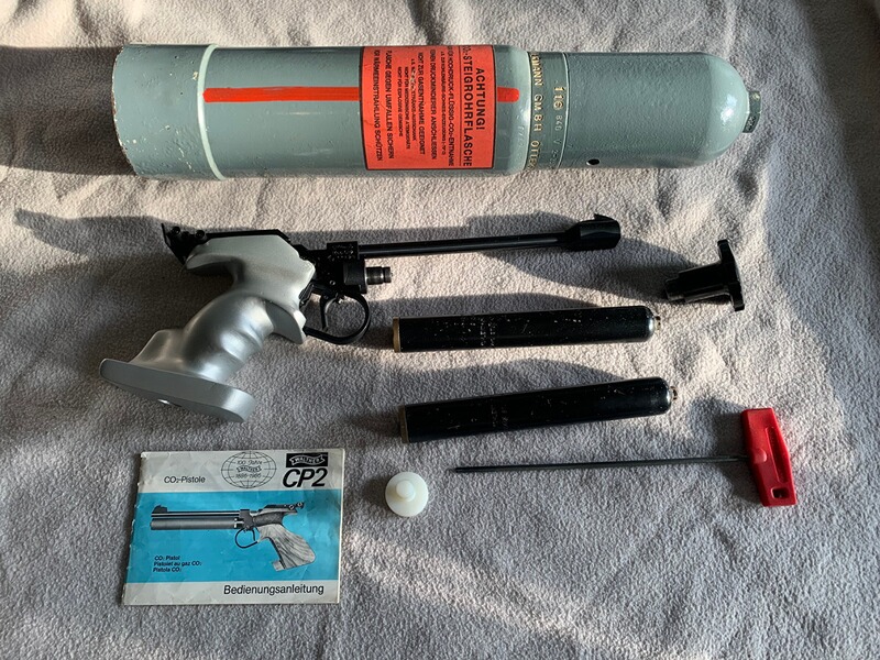 Walther CP2 mit Füllflasche und Zubehör