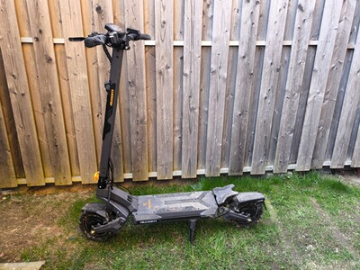 Offroad E-SCOOTER mit Dualmotor