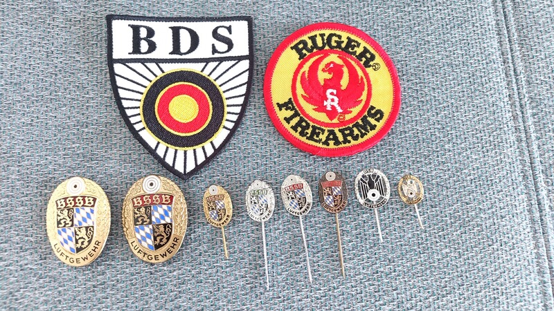 Aufnäher BDS und Ruger . Anstecknadeln BSSB u. DSB