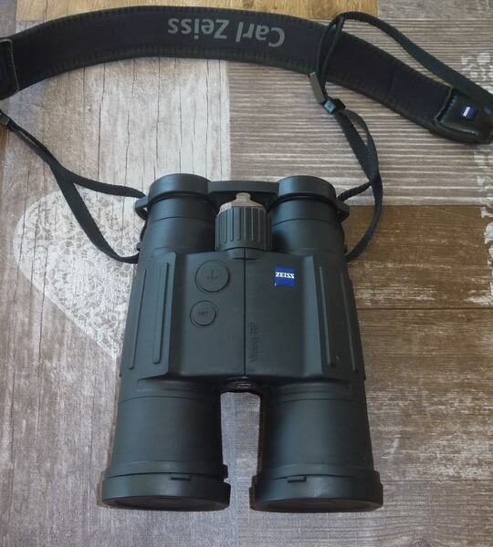 Fernglas Zeiss Victory 8x56 T* RF mit Entfernungsmesser