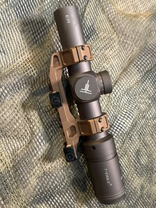 LPVO 1,2–6x inkl. Geissele Mount vortex raxor Replika