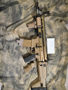 WE SCAR-L GBBR mit Steel Trigger Box und Zubehör