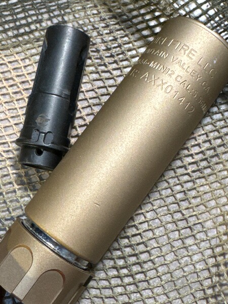 SF surefire Stahl-Flash Hider 14mm CCW + QD Dummy-Schalldämpfer (Tan)