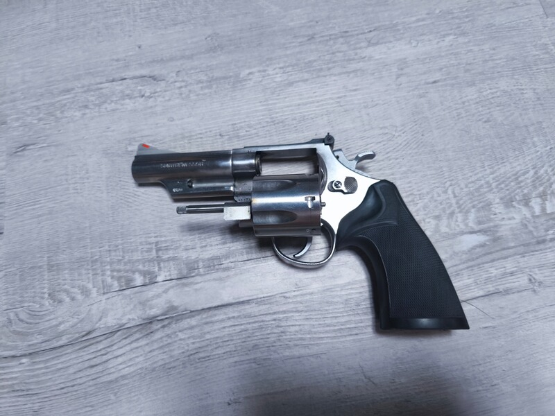 Smith & Wesson Revolver mod 629, 44 Magnum 4"