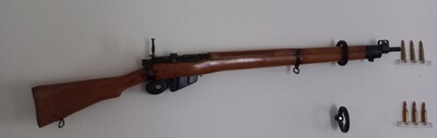 abschließbare Wandhalterung für Langwaffen