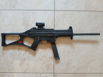HK USC, Munition, Tasche und Aimpoint Duty RDS