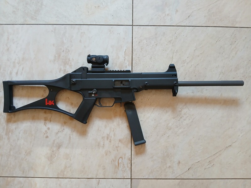 HK USC, Munition, Tasche und Aimpoint Duty RDS