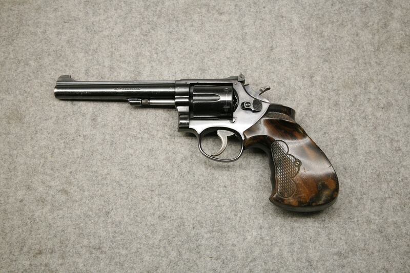 Revolver Smith & Wesson 48-2, Kaliber .22 WMR
