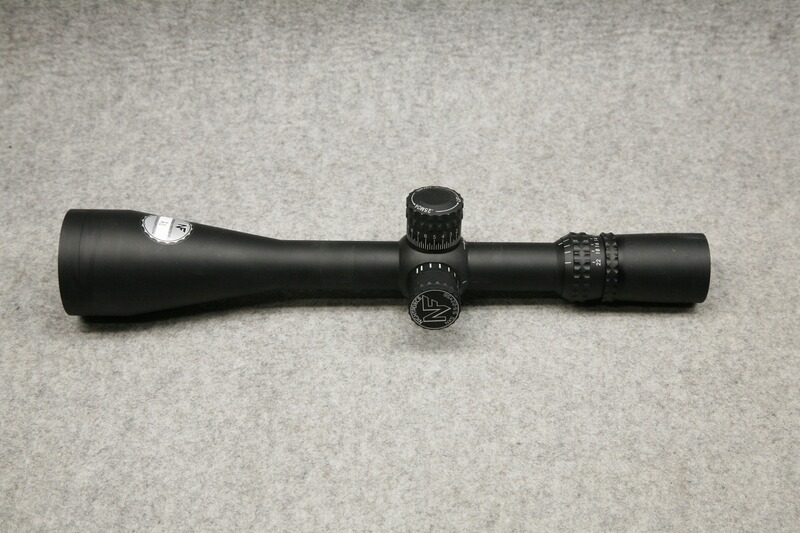 Zielfernrohr Nightforce NXS 5,5-22x56 Leuchtabsehen MOAR