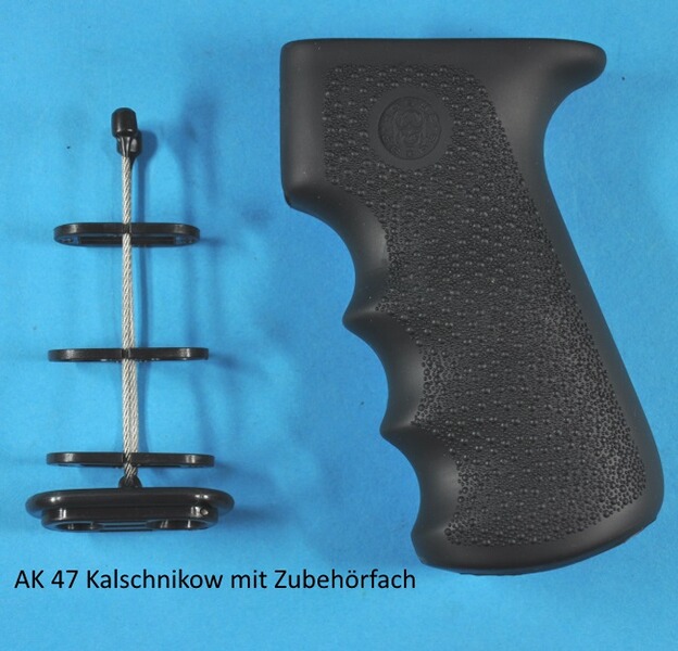 Gummigriff mit Fingerrillen für Kalaschnikow AK 47 und AK 74, mit Zubehörfach