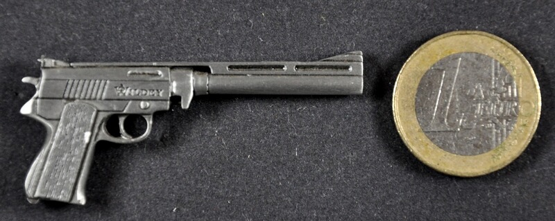 Wildley Pistole als Metall-Anstecker