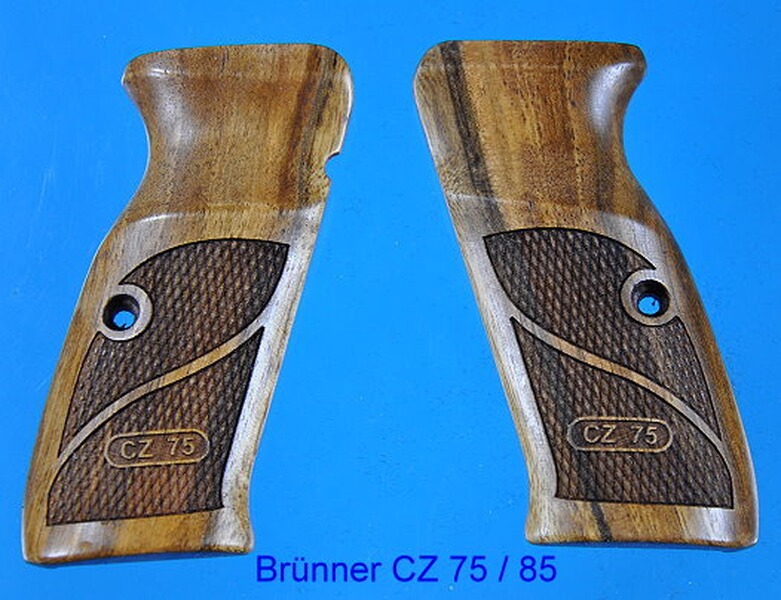 Nussbaum-Griffschalen für Pistole Brünner CZ 75