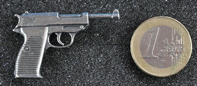 Pistole P38 als Metall-Anstecker