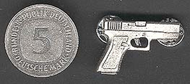Pistole Glock als Metall-Anstecker