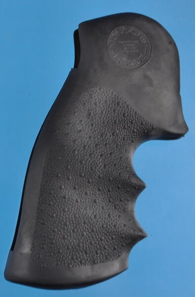 HOGUE Gummigriff mit Fingerrillen für S&W Revolver mit N-Rahmen Square Butt (eckiger Rahmen)