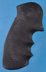 HOGUE Gummigriff mit Fingerrillen für S&W Revolver mit N-Rahmen Round Butt (runder Rahmen)