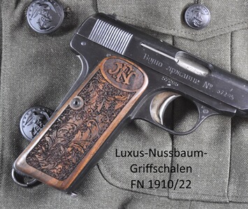 Luxus-Nussbaum-Griffschalen für FN 10/22 mit Rankenverschneidung