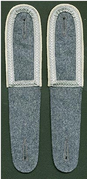 Paar Schulterklappen Feldwebel Luftwaffen-Felddivision Repro !!!
