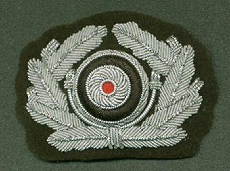 Eichenlaub-Kranz mit Kokarde für Offiziers-Schirmmütze Wehrmacht Heer Repro !!!