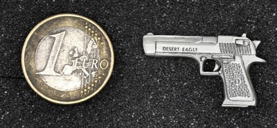 Desert Eagle Pistole als Metall-Anstecker