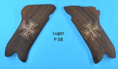 Nussbaum-Griffschalen Pistole Luger 08 mit Eisernem Kreuz