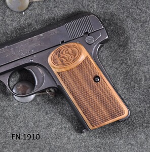 Nussbaum-Griffschalen mit Fischhaut für Pistole FN 1910