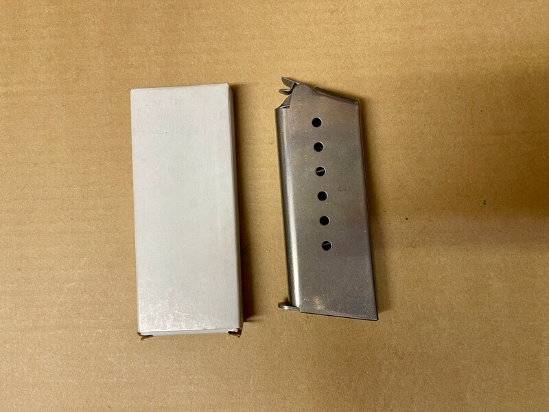 Original LAR Grizzly Magazin in .45 Auto