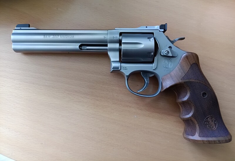 S&W 686 6" "Target Champion"