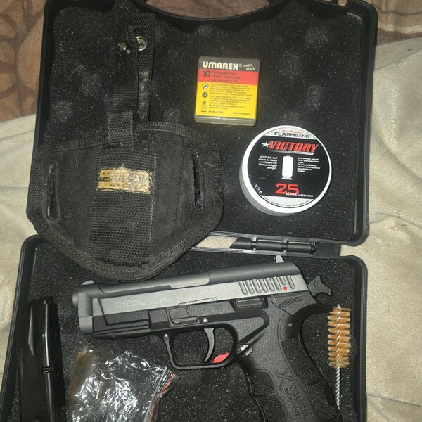Retay X Pro Schreckschuss Pistole Schwarz 9 mm P.A.K. incl. sehr viel Zubehör NEU..NEU..NEU !!!