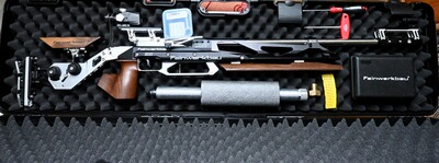 Match-Druckluftgwehr Feinwerkbau 800X Auflage rechts