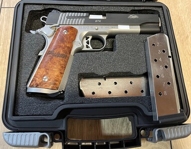 1911 SIG SAUER STX - Custom .45 ACP Top Zustand