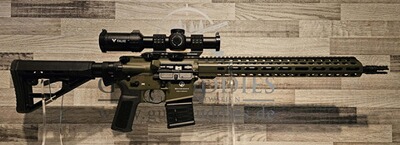 Neuware vom Fachhandel - Schmeisser AR15 M5FL OD Green 16,75" .223Rem montiert mit Falke 1-8x24 TAC