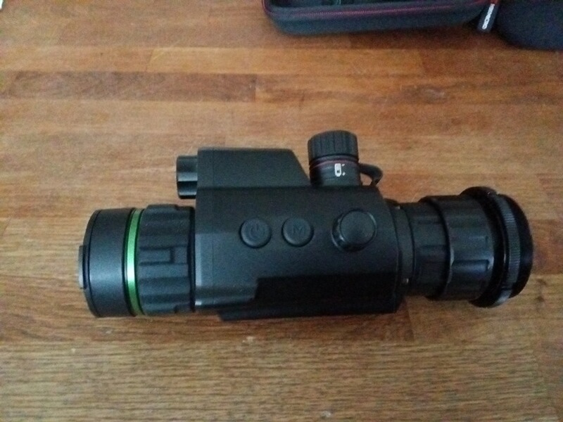 HIkMICRO CHEETAH Series C32F-N Nachtsichtvorsatzgerät gebraucht.